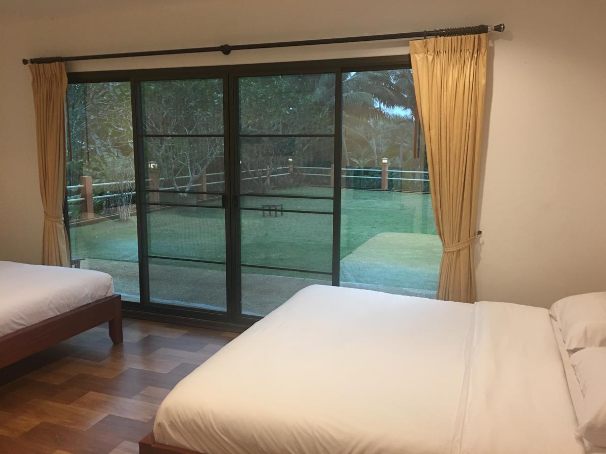 Sleep Soundly By The Sea Hotel Трат Екстериор снимка