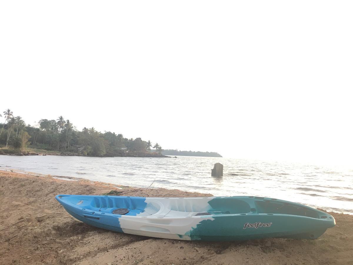 Sleep Soundly By The Sea Hotel Трат Екстериор снимка