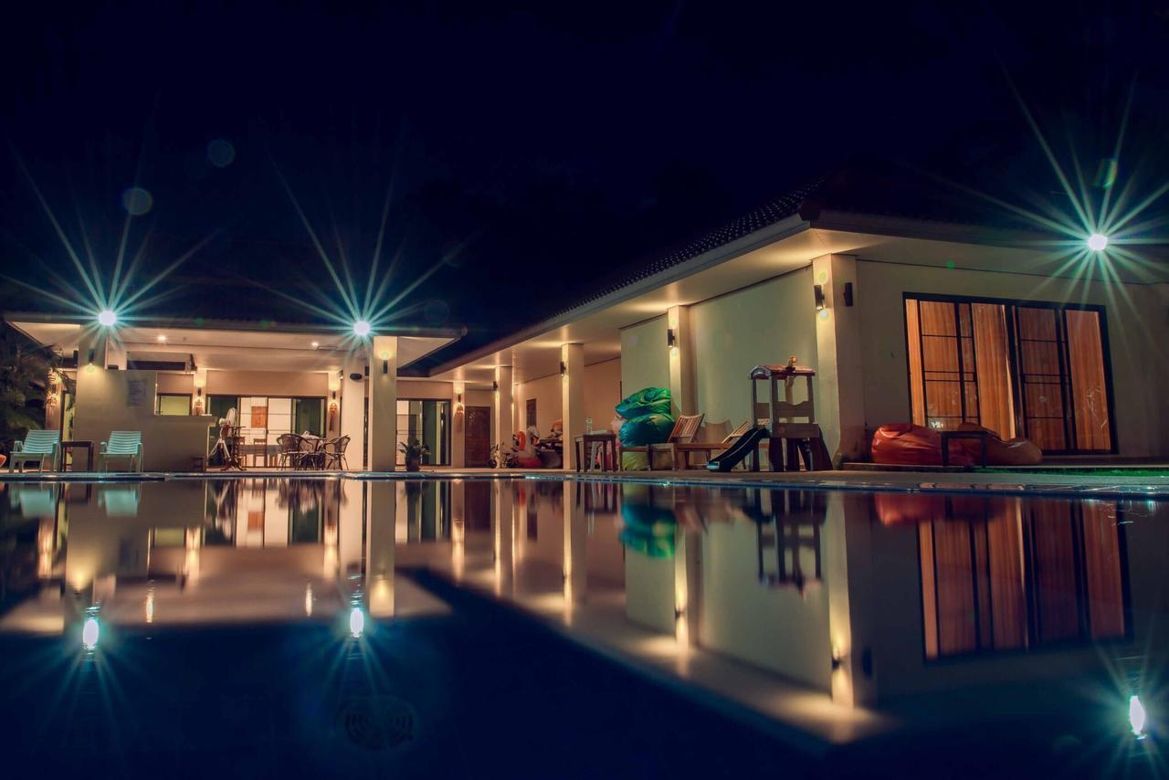 Sleep Soundly By The Sea Hotel Трат Екстериор снимка