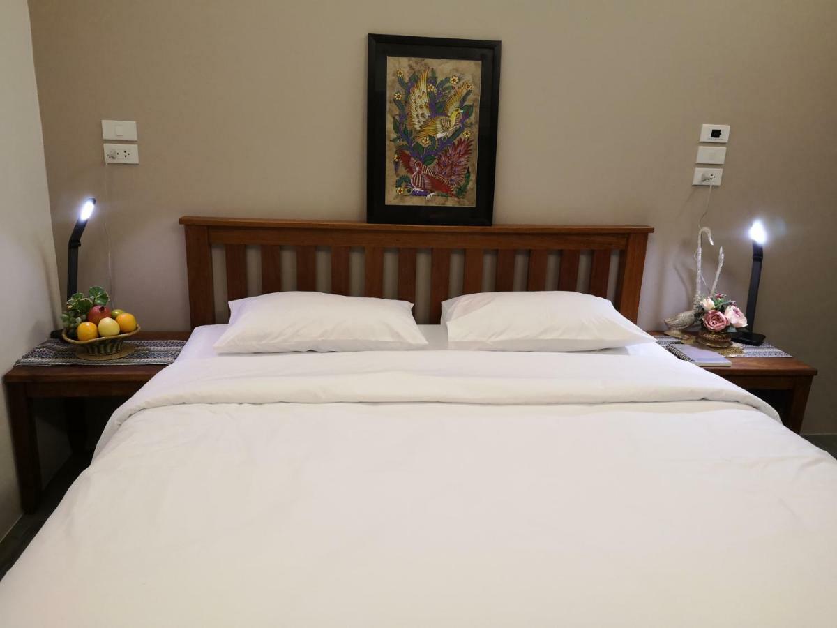 Sleep Soundly By The Sea Hotel Трат Екстериор снимка